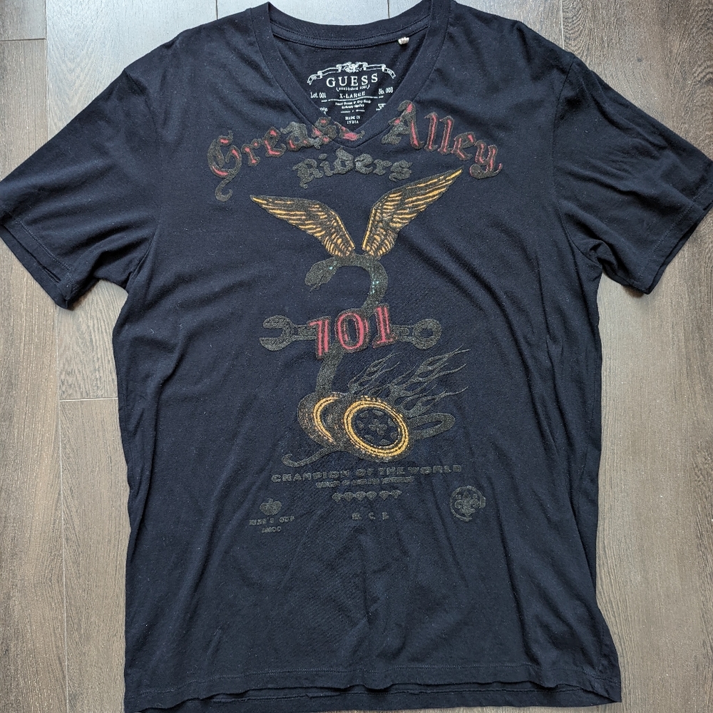 EUC Guess V-neck